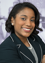 Daina Robinson Headshot